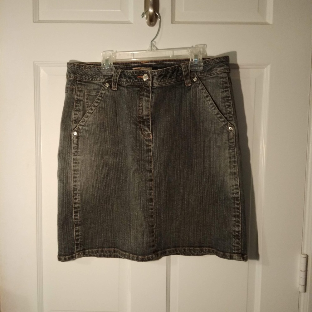 Stylish denim skirt
